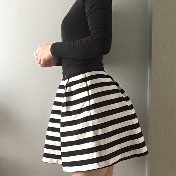 H&M Dresses & Skirts - Cute Striped Circle Skirt
